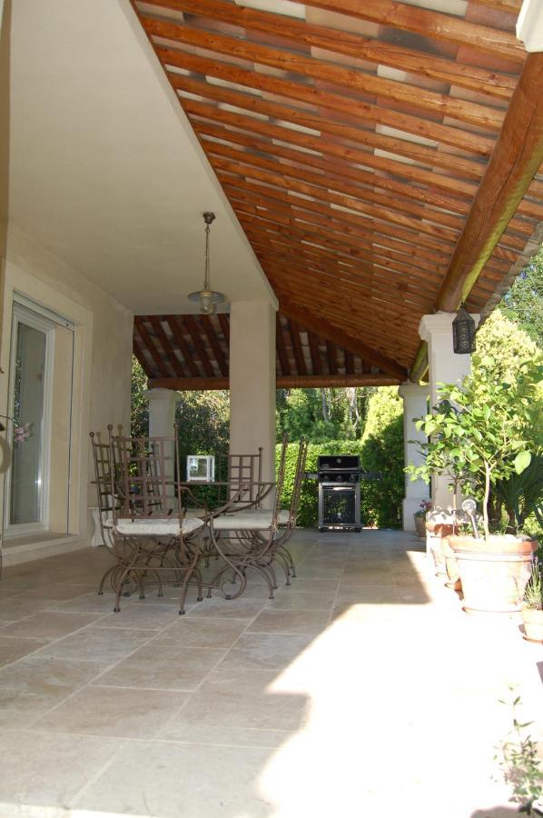 La Goutadou Bed & Breakfast Cabannes Exterior photo